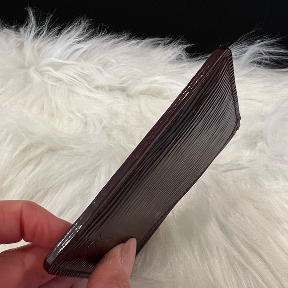 Louis Vuitton Epi Electric Card Holder, Deep Burgundy - Picture 4 of 8